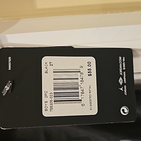 NWT Jordan Two piece - Picture 2 of 6